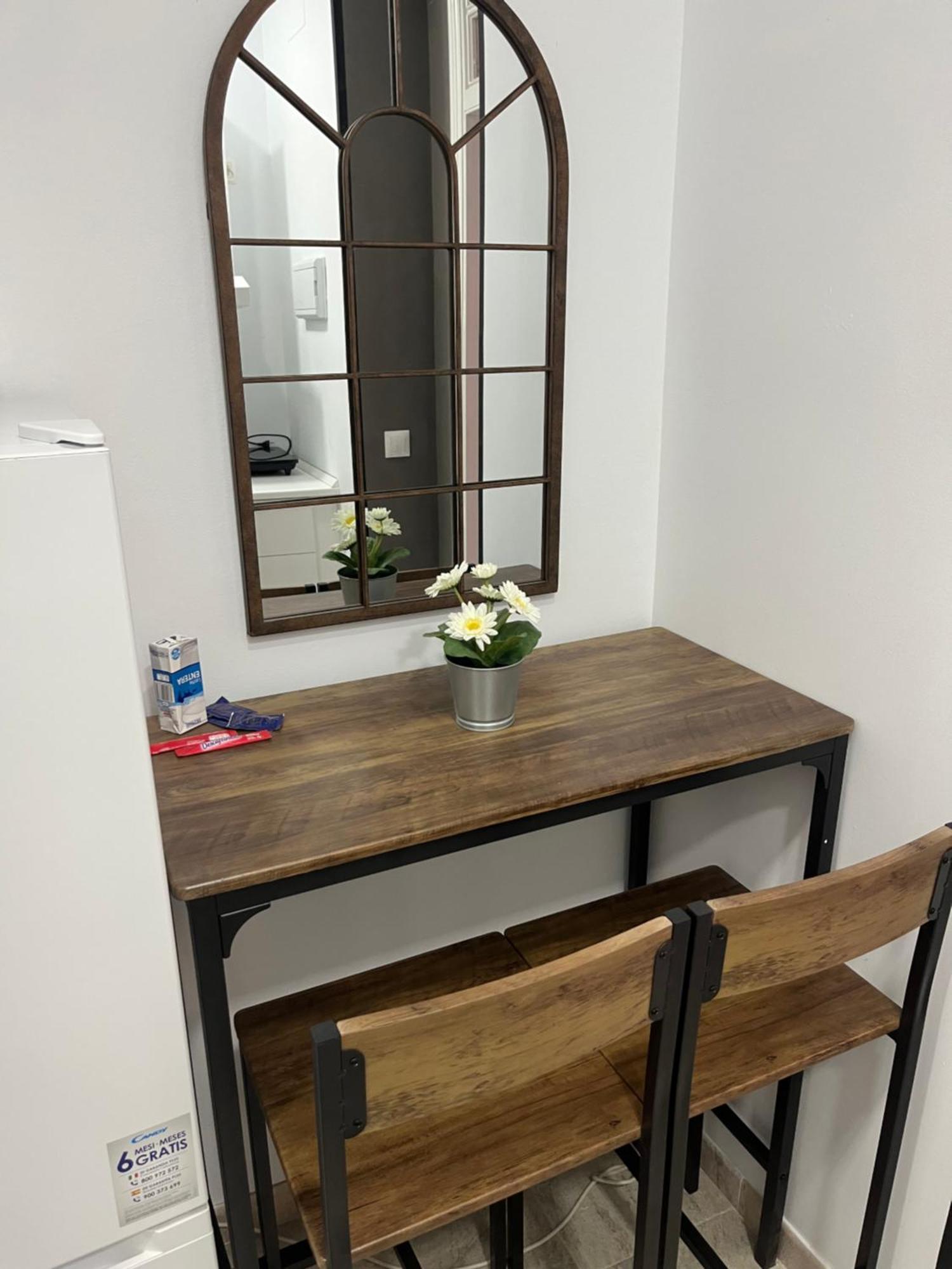 Triana Pelay Suites Севиля Екстериор снимка