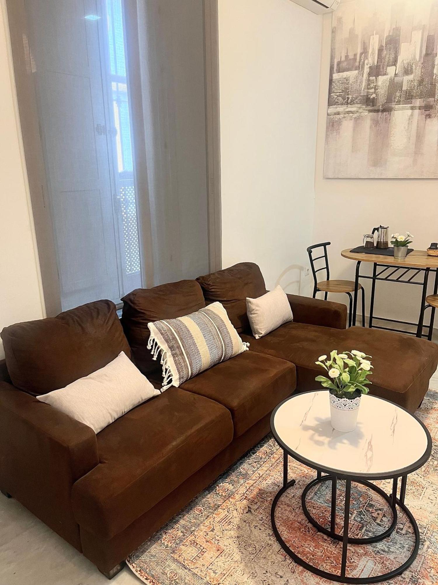 Triana Pelay Suites Севиля Екстериор снимка
