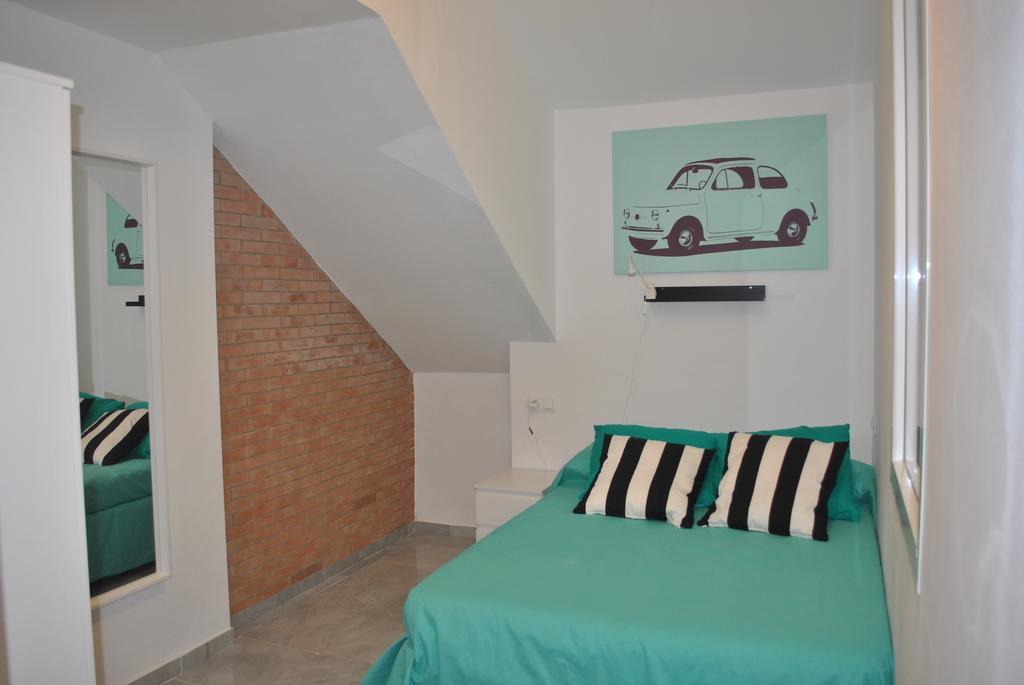 Triana Pelay Suites Севиля Екстериор снимка