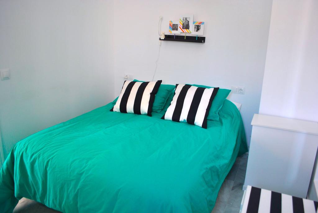 Triana Pelay Suites Севиля Екстериор снимка